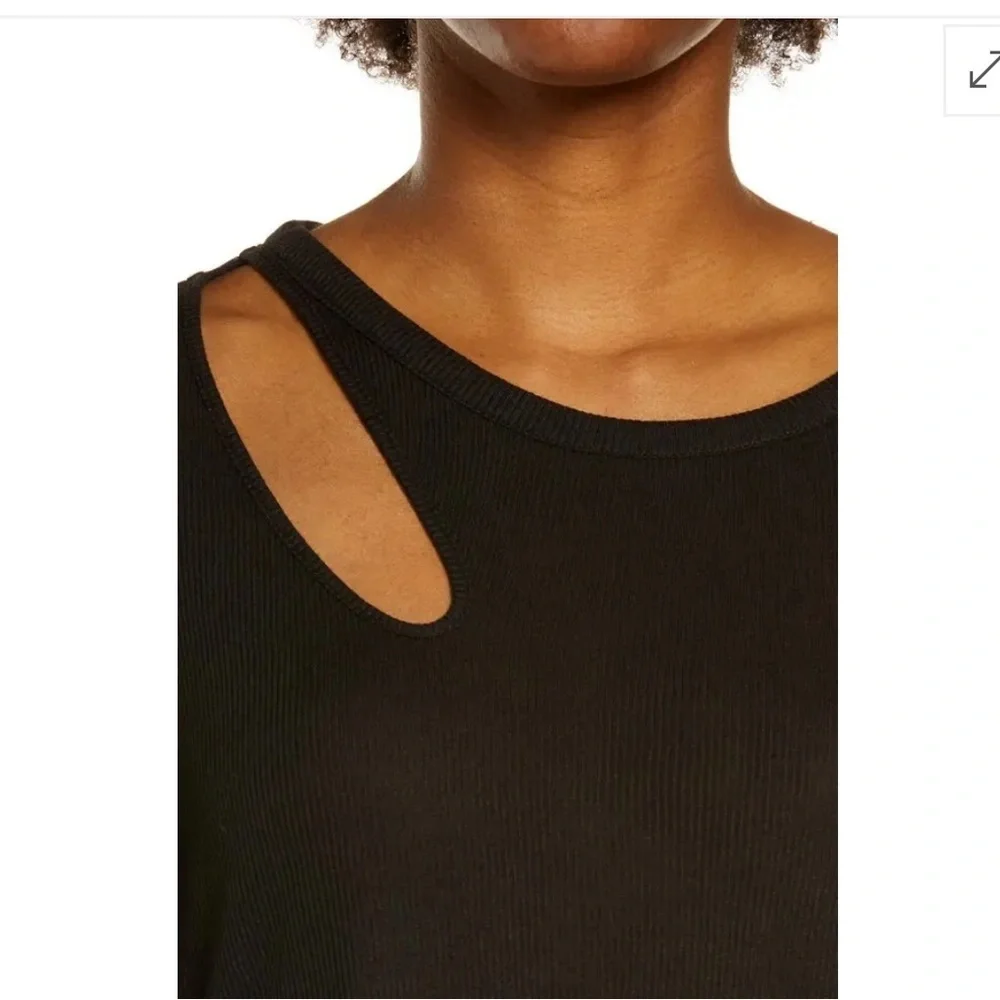 ALO YOGA Peak Cutout Long Sleeve T-Shirt - Black